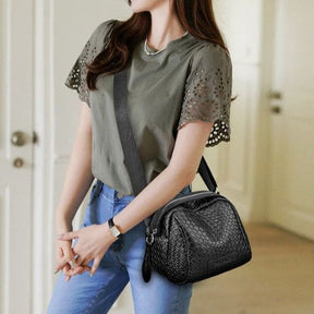 Bolsa Transversal Feminina em Couro